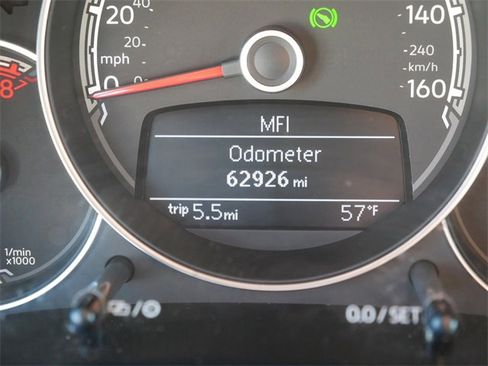 Used 2017 Volkswagen Beetle 1.8T Classic image 26