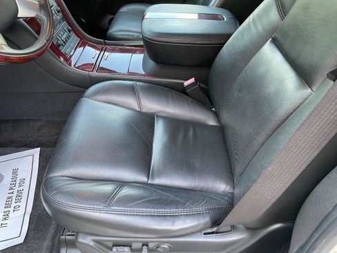 Used 2007 Cadillac Escalade AWD w/ Information Package image 13