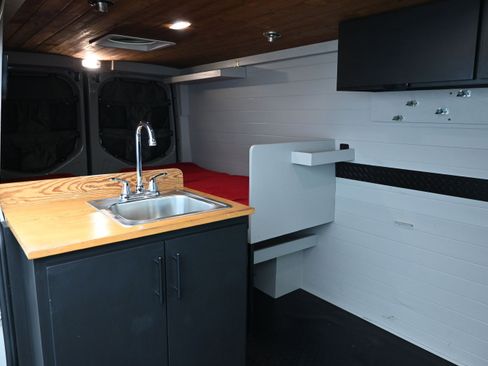 Used 2022 Mercedes-Benz Sprinter 2500 image 12
