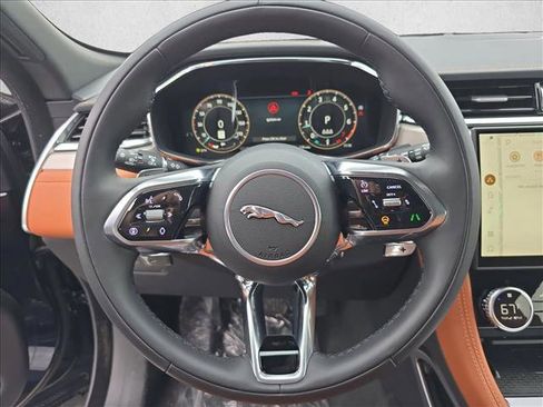 New 2026 Jaguar F-PACE R-Dynamic S image 18