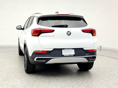 Used 2022 Buick Encore GX Essence image 6