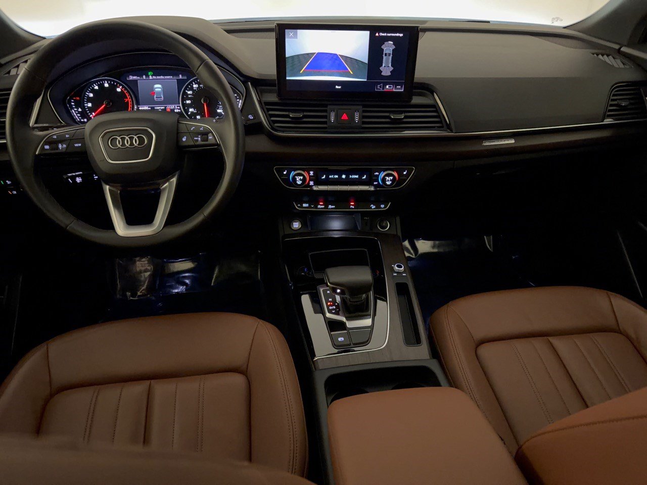 Used 2023 Audi Q5 2.0T Premium w/ Convenience Package AWD/4WD image 17