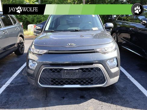 Used 2020 Kia Soul LX FWD image 2