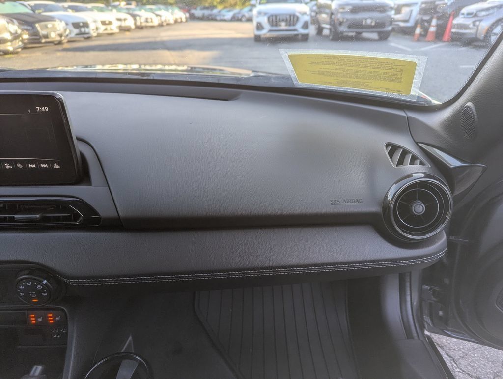 Used 2021 MAZDA MX-5 Miata RF Club RWD image 34