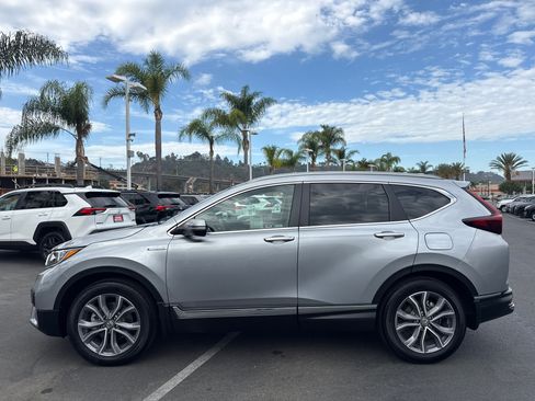 Used 2022 Honda CR-V Touring image 4