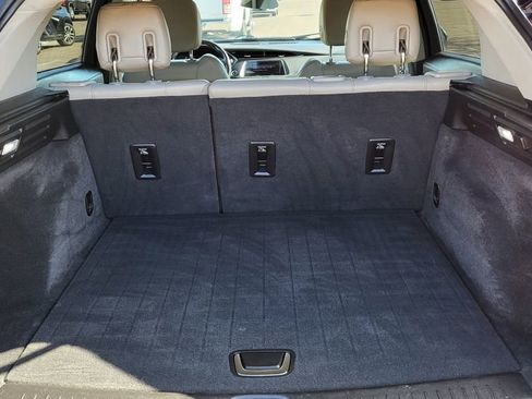 Used 2020 Cadillac XT4 Luxury w/ Cold Weather Package image 12