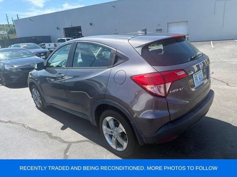 Used 2018 Honda HR-V LX image 3