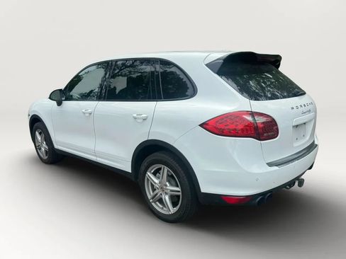 Used 2013 Porsche Cayenne S AWD/4WD image 4