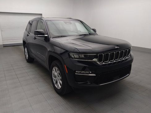 Used 2023 Jeep Grand Cherokee Limited RWD image 14