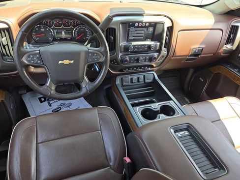 Used 2018 Chevrolet Silverado 1500 High Country AWD/4WD image 11