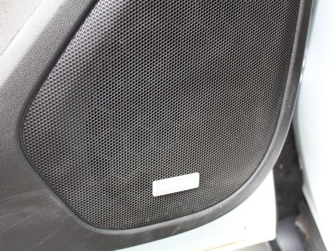 Used 2023 GMC Acadia SLT image 30