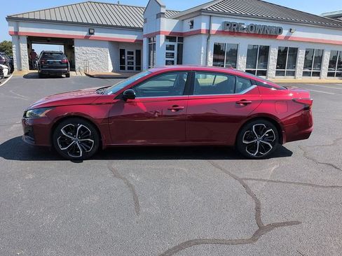 Used 2023 Nissan Altima 2.5 SR FWD image 4