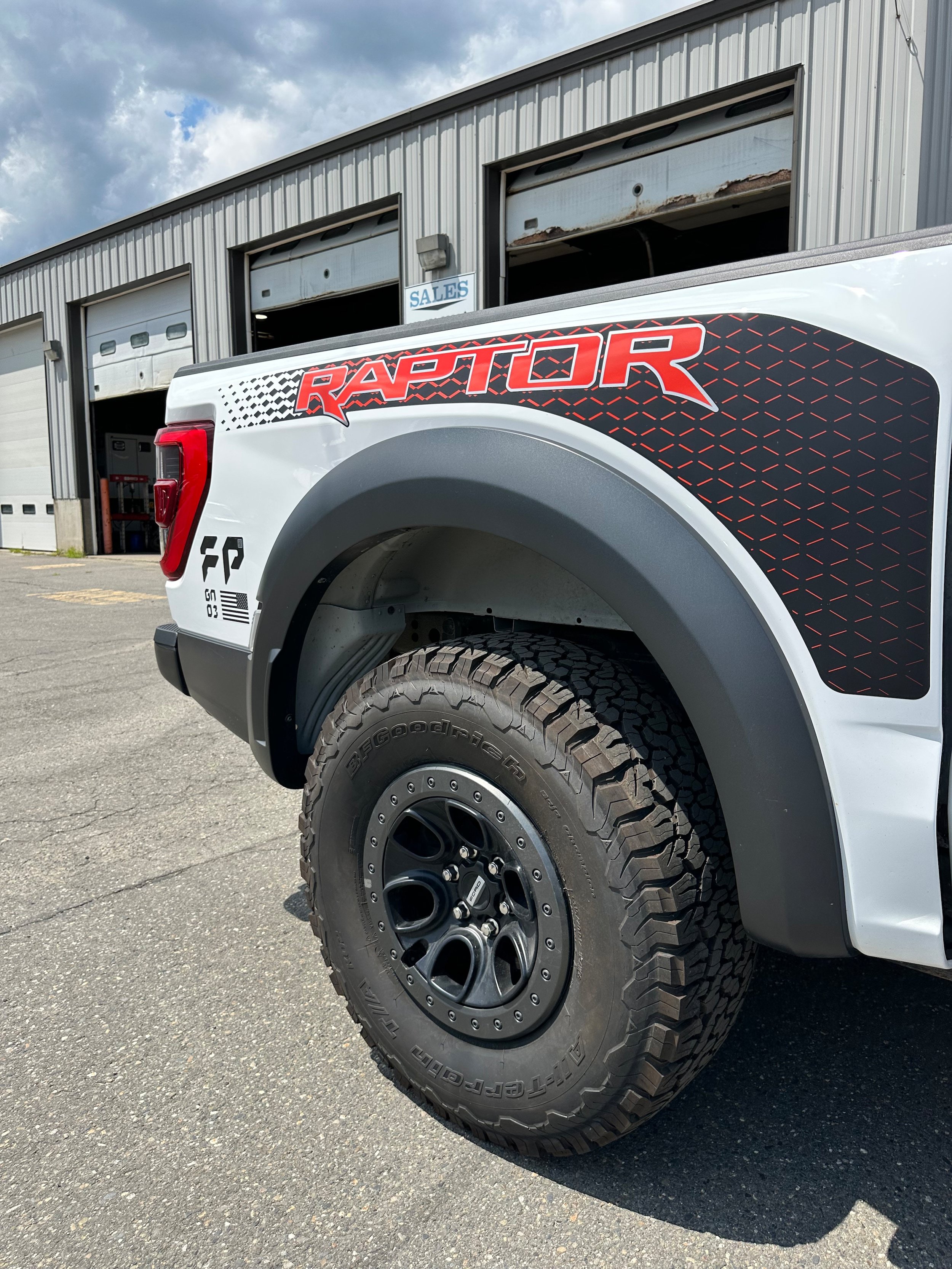 Used 2022 Ford F150 Raptor w/ Equipment Group 801A High AWD/4WD image 30