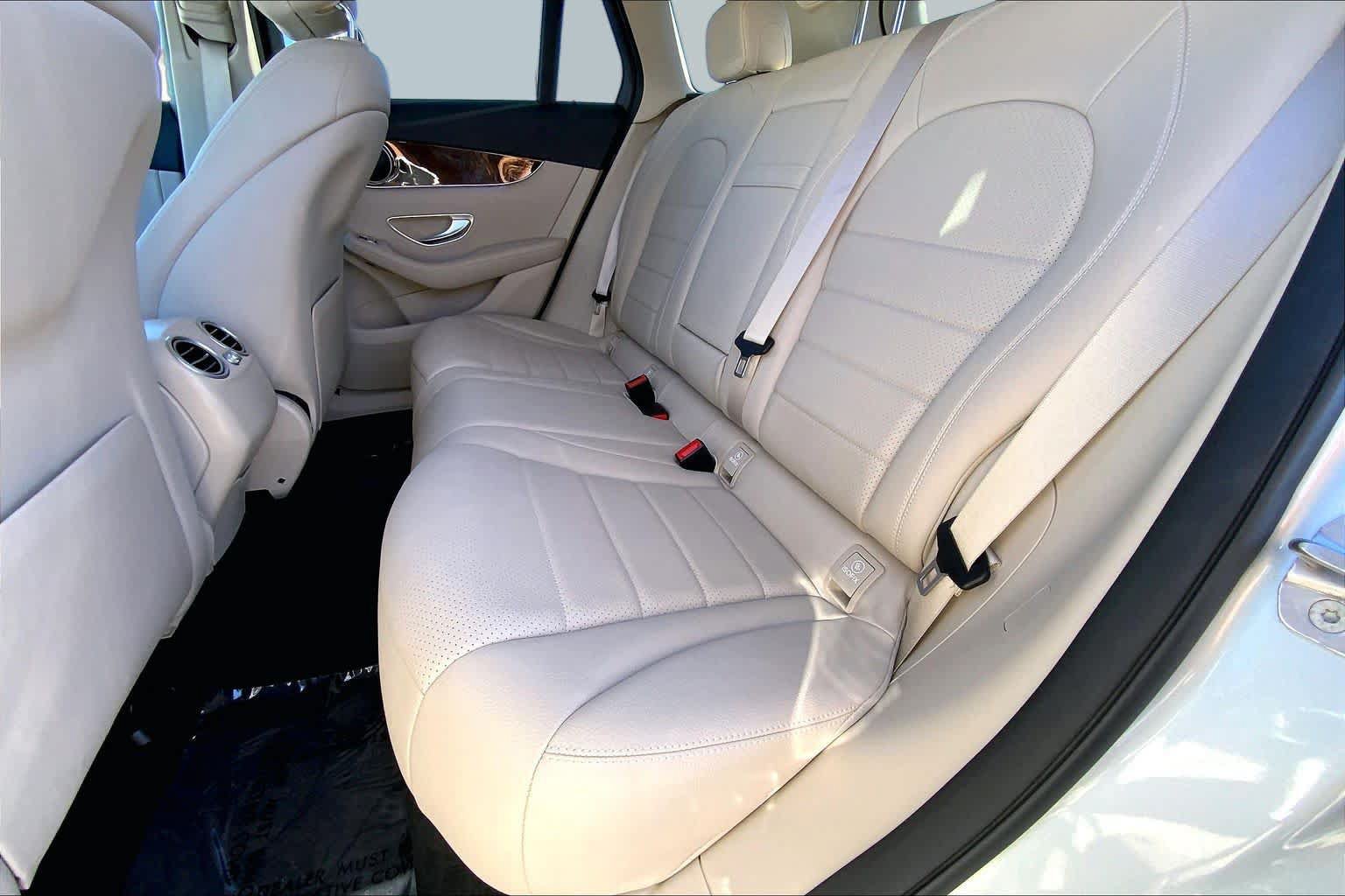 Used 2021 Mercedes-Benz GLC 300 4MATIC image 20
