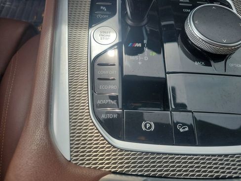 Used 2020 BMW X6 M50i image 25