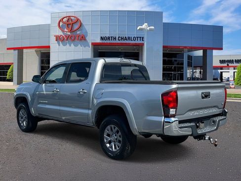 Used 2019 Toyota Tacoma SR5 RWD image 4