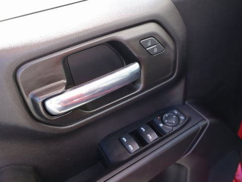 Used 2022 Chevrolet Silverado 1500 Custom w/ Safety Confidence Package image 6