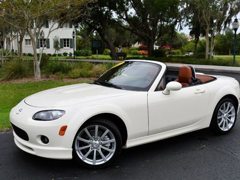 Used 2007 MAZDA MX-5 Miata Grand Touring w/ Premium Pkg image 18