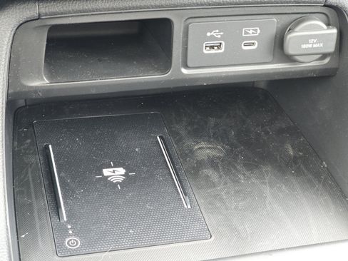 New 2025 Honda Pilot Touring image 9