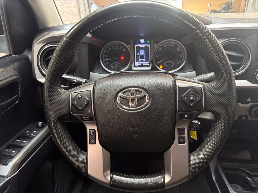 Used 2021 Toyota Tacoma SR5 RWD image 18