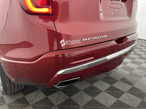 Used 2023 GMC Acadia Denali image 6
