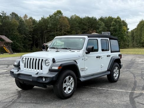 Used 2019 Jeep Wrangler Unlimited Sport S image 9
