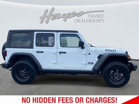 Used 2025 Jeep Wrangler Unlimited Sport AWD/4WD image 2