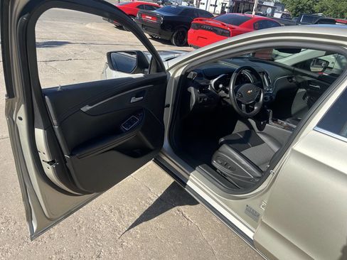 Used 2014 Chevrolet Impala LT FWD image 13