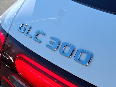 New 2026 Mercedes-Benz GLC 300 4MATIC image 24