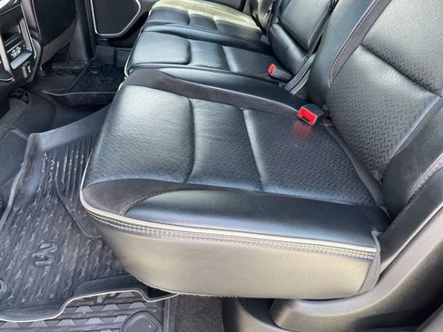 Used 2022 RAM 1500 Laramie AWD/4WD image 36