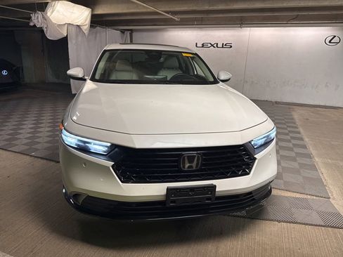 Used 2024 Honda Accord Touring image 2