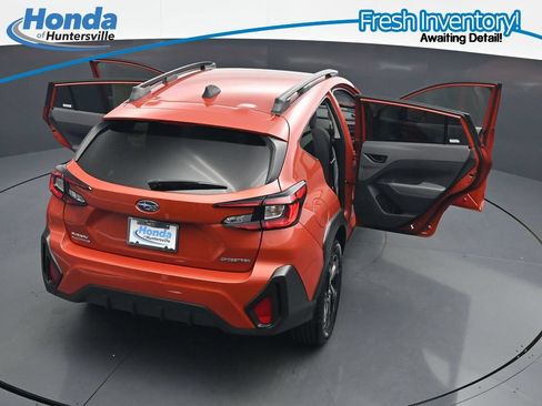 Used 2025 Subaru Crosstrek 2.5i Premium AWD/4WD image 41