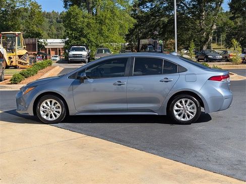 Used 2022 Toyota Corolla LE image 13