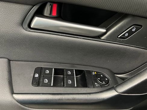 Used 2025 MAZDA CX-50 AWD 2.5 S w/ Premium Package image 12