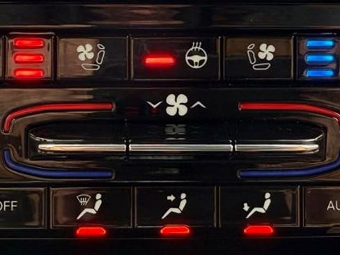 Used 2023 Jeep Grand Cherokee L Summit w/ Advanced Protech Group IV image 46