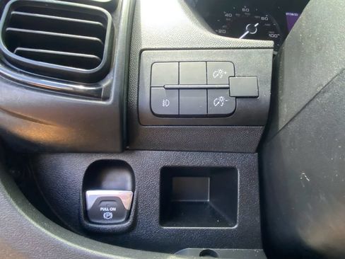 Used 2025 RAM ProMaster 2500 w/ Convenience Group FWD image 15