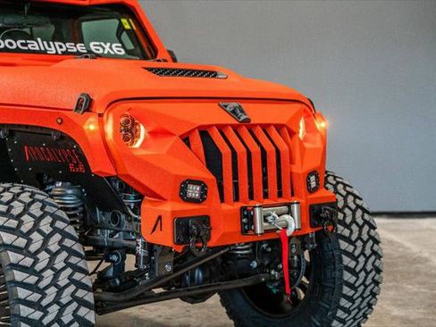 Used 2023 Jeep Gladiator Sport image 5