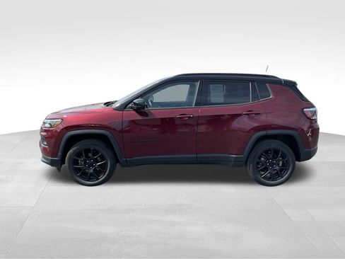 Used 2022 Jeep Compass Latitude w/ Convenience Group AWD/4WD image 6
