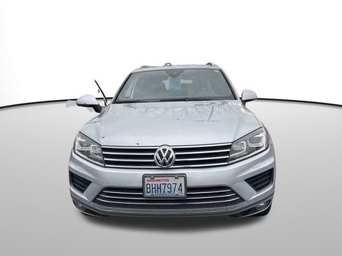 Used 2017 Volkswagen Touareg V6 image 11