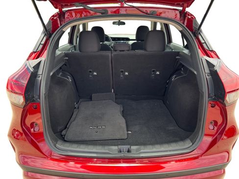 Used 2022 Nissan Kicks SV image 19
