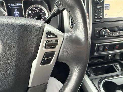 Used 2018 Nissan Titan SL image 25