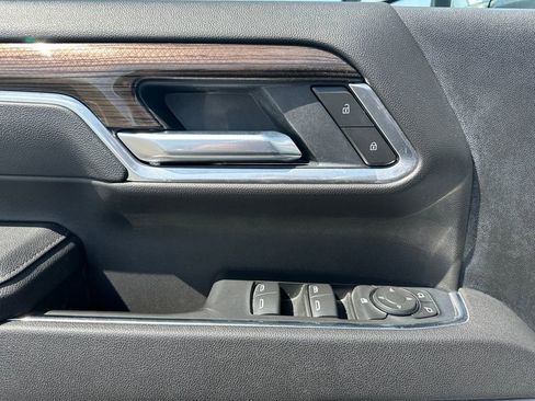 Used 2025 Chevrolet Silverado 2500 LT w/ Convenience Package AWD/4WD image 21
