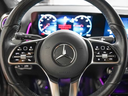 Certified 2023 Mercedes-Benz EQB 250+ w/ Exclusive Package image 15