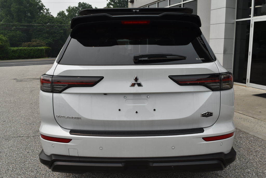New 2026 Mitsubishi Outlander AWD image 6
