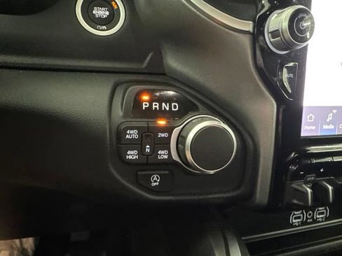 Used 2025 RAM 1500 Big Horn AWD/4WD image 39
