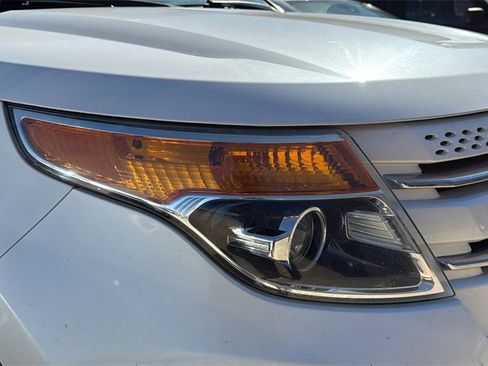 Used 2013 Ford Explorer Limited image 9