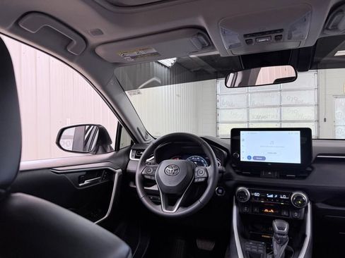 Used 2024 Toyota RAV4 XLE Premium AWD/4WD image 28