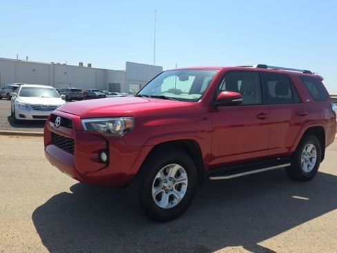 Used 2019 Toyota 4Runner SR5 Premium AWD/4WD image 2