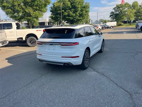 Used 2022 Lincoln Corsair AWD w/ Premium Package image 4