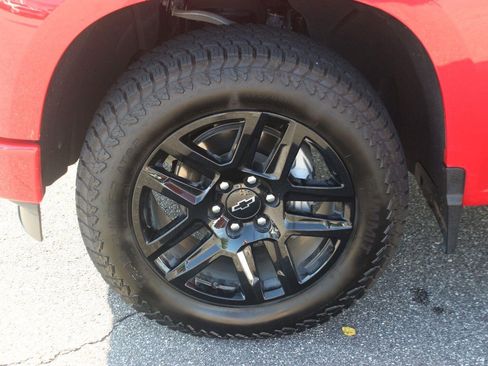 Used 2025 Chevrolet Silverado 1500 Custom w/ Turbomax Blackout Package AWD/4WD image 40